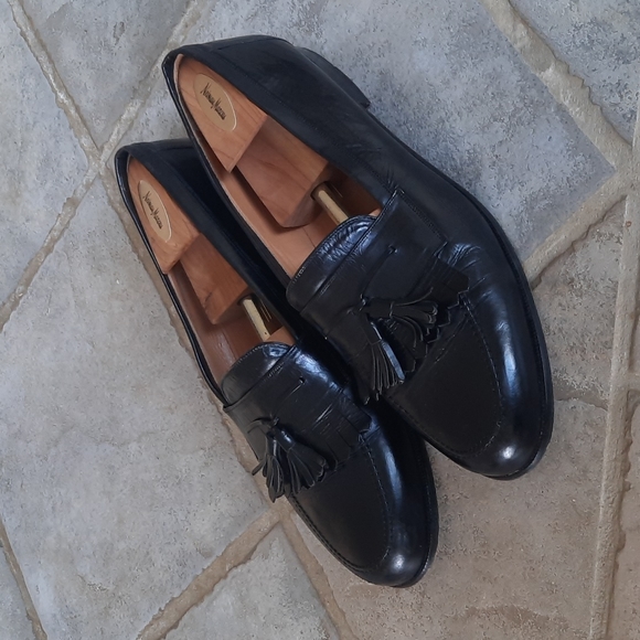 Mezlan Tassel Loafers - Picture 1 of 6